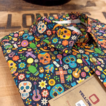 Cargar image en el visor de la galeria, YELLOW SKIN - Camisa Calaveres Mexicanes
